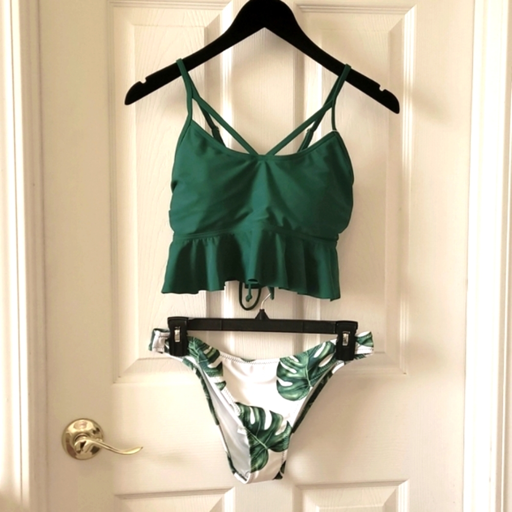 Cute Green Bikini 🌱